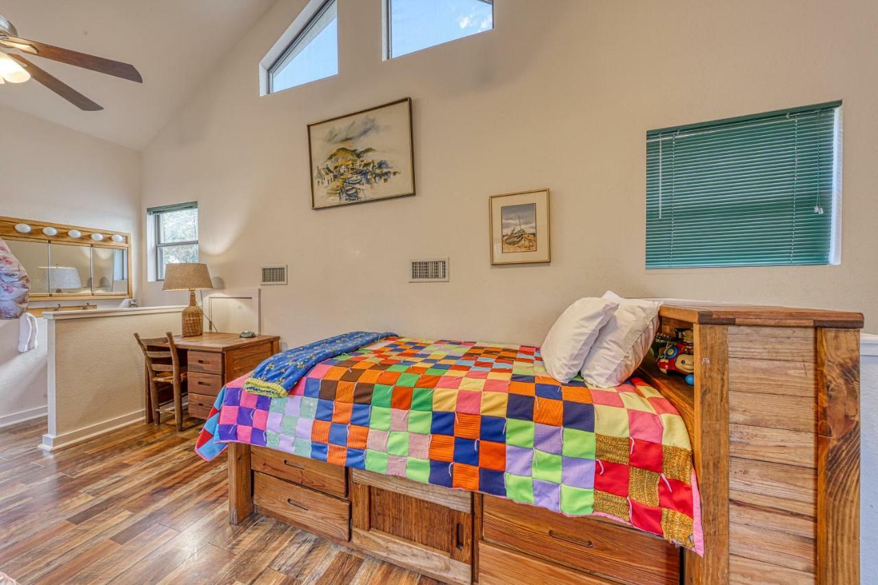 Bumblebee Lodge Ingram Екстер'єр фото