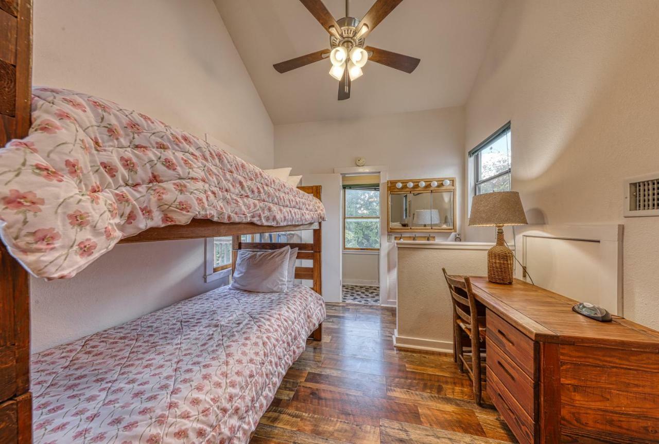 Bumblebee Lodge Ingram Екстер'єр фото